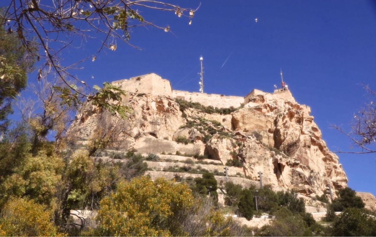 Orillas Del Castillo Alicante Luaran gambar